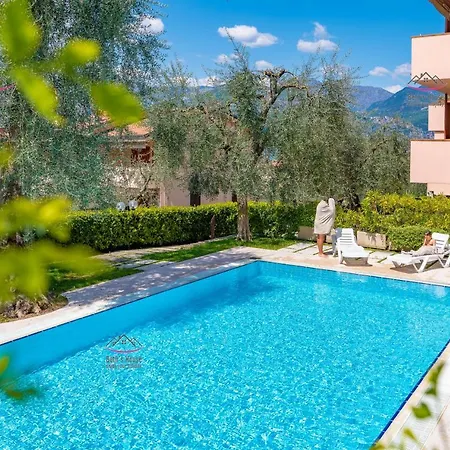 Daire Garden Beth's House