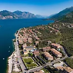 Daire Garden Beth's House Brenzone sul Garda